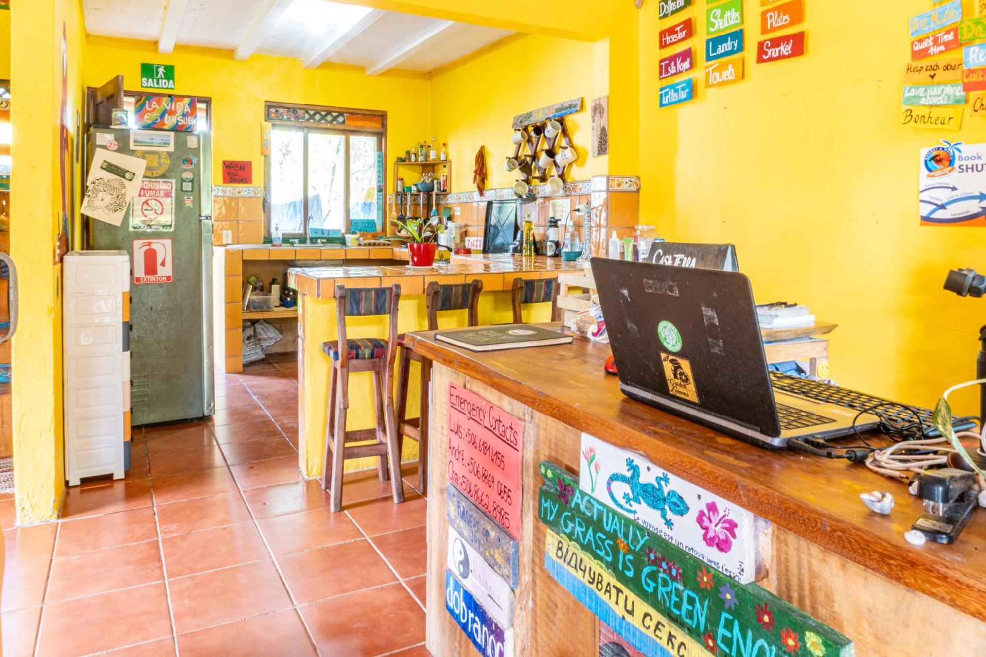 Casa Terra Hostel Sámara Eksteriør bilde